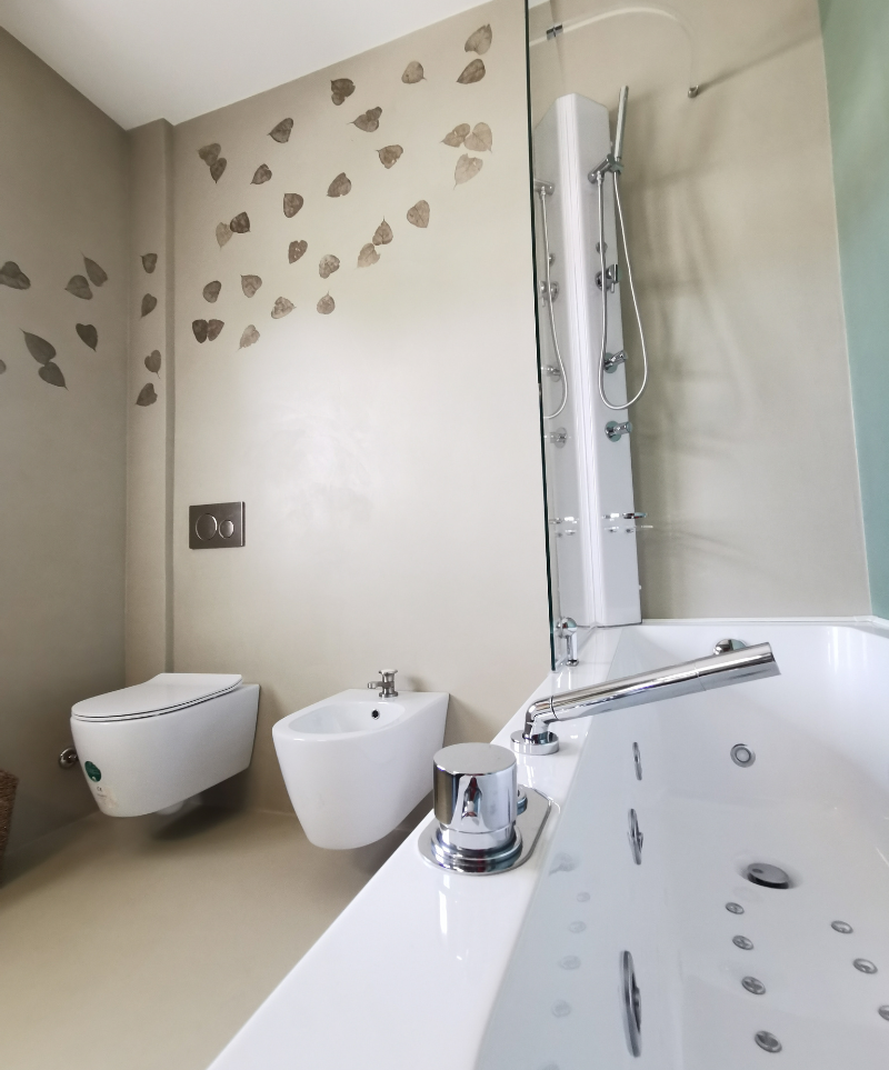 Rivestimento Bagno in Appartamento a Cattolica | Ecoover®